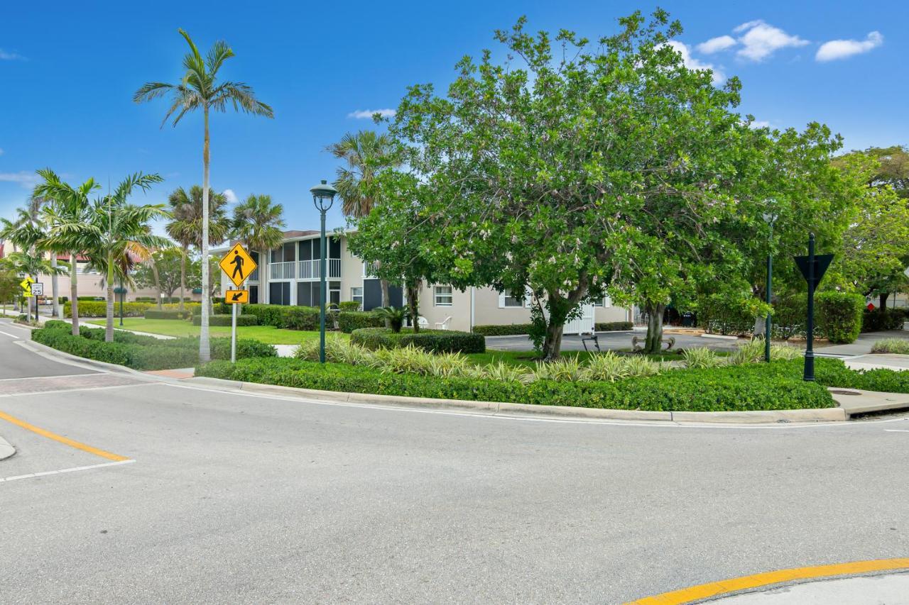 Beach Luxury 805 North North Naples エクステリア 写真